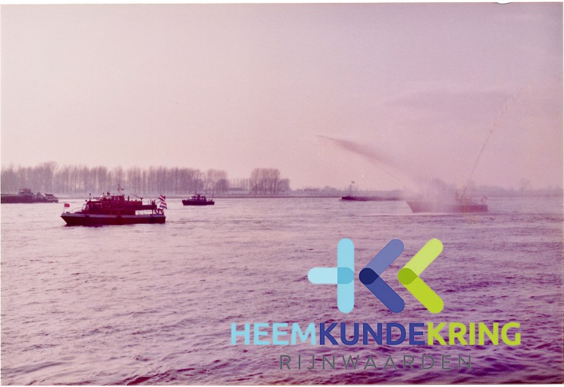gemeente H&A 27-01-1984 ingebruik name voormalige brandblus boot van Emmerich Coll. HKR (45)